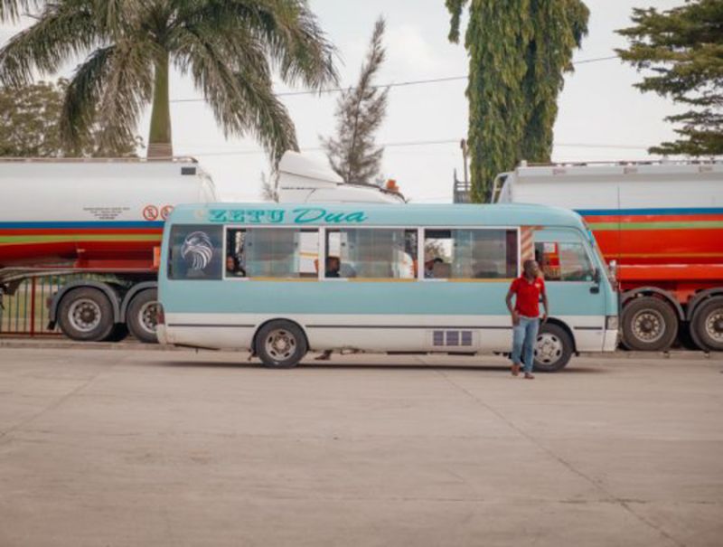 Le bus local, pour des trajets longues distances et authentiques