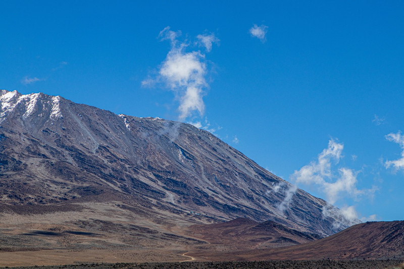 Comment réussir son ascension du Kilimanjaro : nos conseils pour se préparer et bien s’équiper 